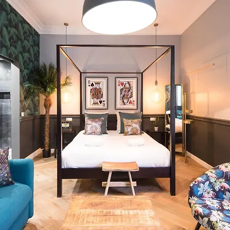 The Royal Elysee Apartment Paris