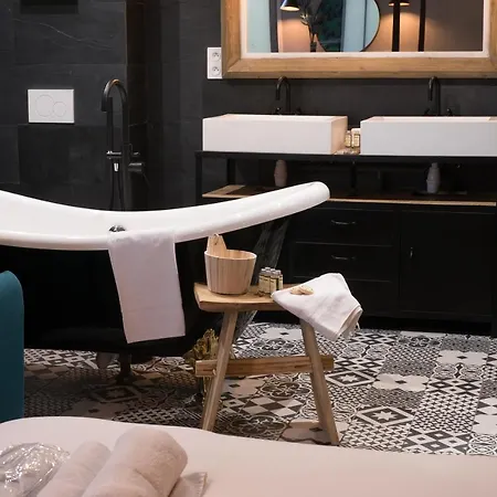 Apartment The Royal Elysee