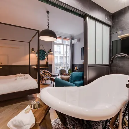 Apartment The Royal Elysee