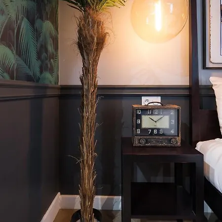 Apartment The Royal Elysee Paris