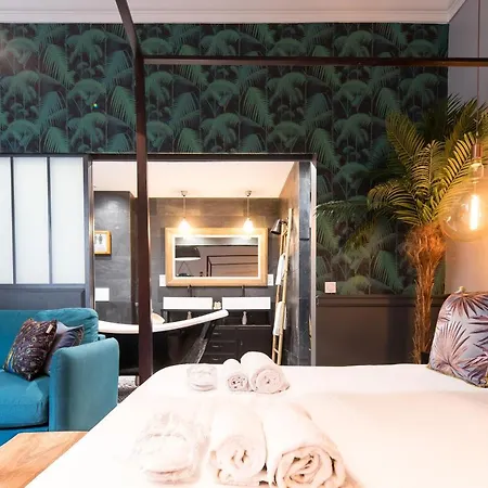The Royal Elysee Apartment *